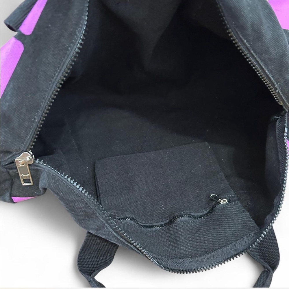 Victoria Secret's PINK Duffle Bag - Picture 8 of 8